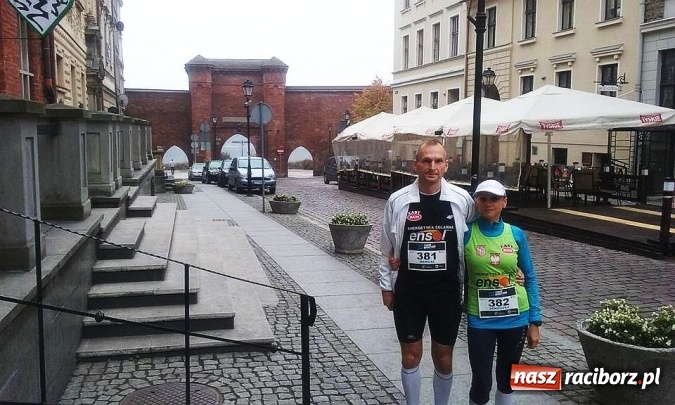 Zdjęcie w galerii na portalu naszraciborz.pl: Kr&oacute;lewski start raciborskiej grupy biegaczy wiadomości z regionu