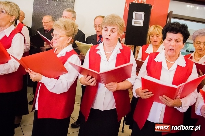 Zdjęcie w galerii na portalu naszraciborz.pl: Seniorzy świętowali dziś w Raciborskiej wiadomości z regionu