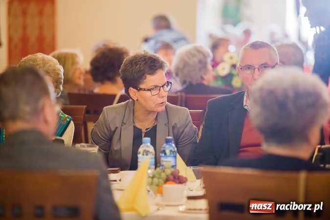 Zdjęcie w galerii na portalu naszraciborz.pl: Seniorzy świętowali dziś w Raciborskiej wiadomości z regionu