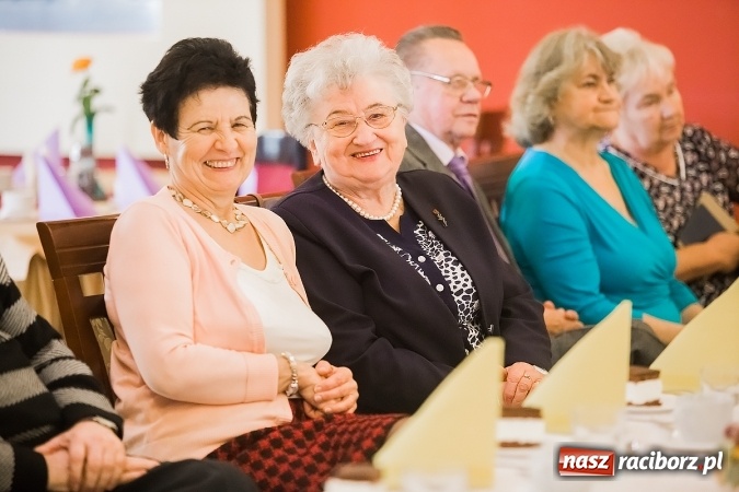 Zdjęcie w galerii na portalu naszraciborz.pl: Seniorzy świętowali dziś w Raciborskiej wiadomości z regionu