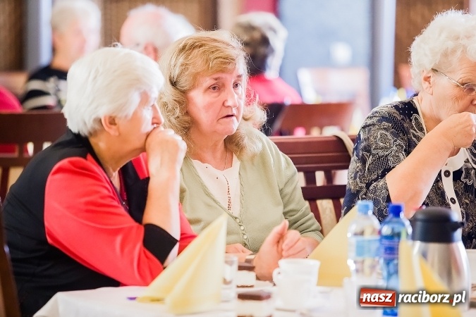Zdjęcie w galerii na portalu naszraciborz.pl: Seniorzy świętowali dziś w Raciborskiej wiadomości z regionu