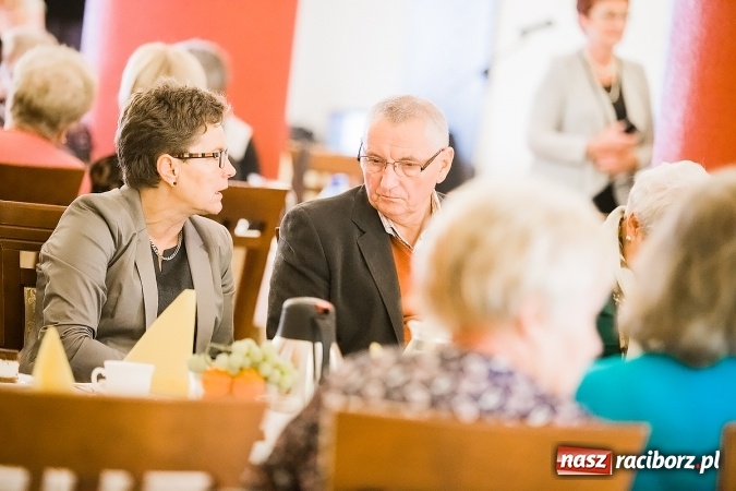 Zdjęcie w galerii na portalu naszraciborz.pl: Seniorzy świętowali dziś w Raciborskiej wiadomości z regionu