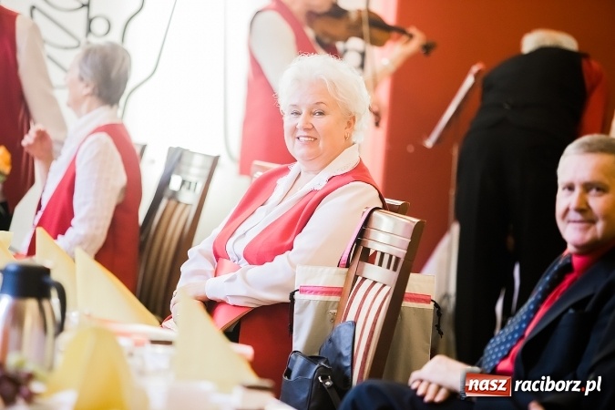Zdjęcie w galerii na portalu naszraciborz.pl: Seniorzy świętowali dziś w Raciborskiej wiadomości z regionu