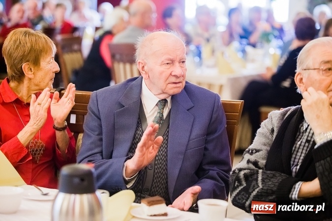 Zdjęcie w galerii na portalu naszraciborz.pl: Seniorzy świętowali dziś w Raciborskiej wiadomości z regionu