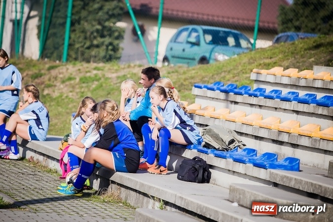Zdjęcie w galerii na portalu naszraciborz.pl: Dziewczęta rywalizowały na orliku w Pietrowicach Wielkich wiadomości z regionu