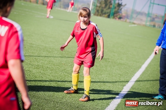 Zdjęcie w galerii na portalu naszraciborz.pl: Dziewczęta rywalizowały na orliku w Pietrowicach Wielkich wiadomości z regionu