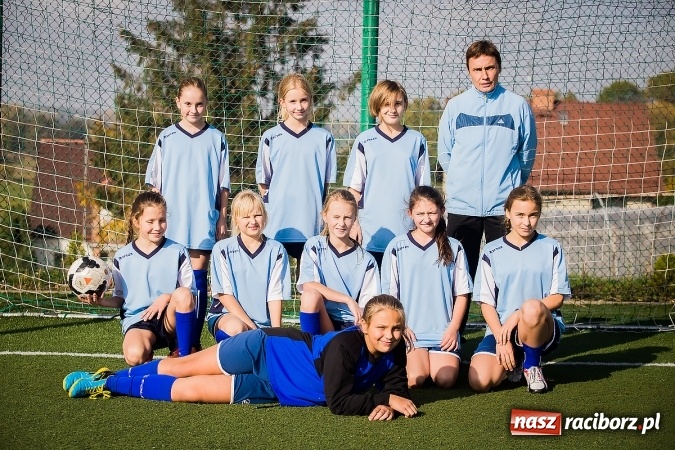 Zdjęcie w galerii na portalu naszraciborz.pl: Dziewczęta rywalizowały na orliku w Pietrowicach Wielkich wiadomości z regionu