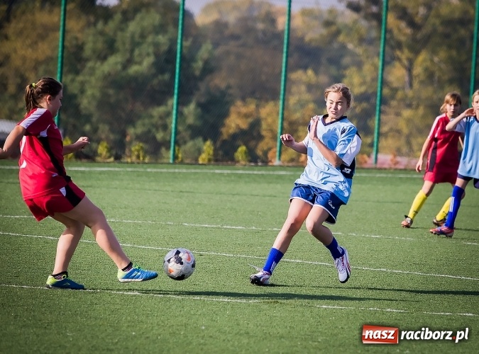 Zdjęcie w galerii na portalu naszraciborz.pl: Dziewczęta rywalizowały na orliku w Pietrowicach Wielkich wiadomości z regionu