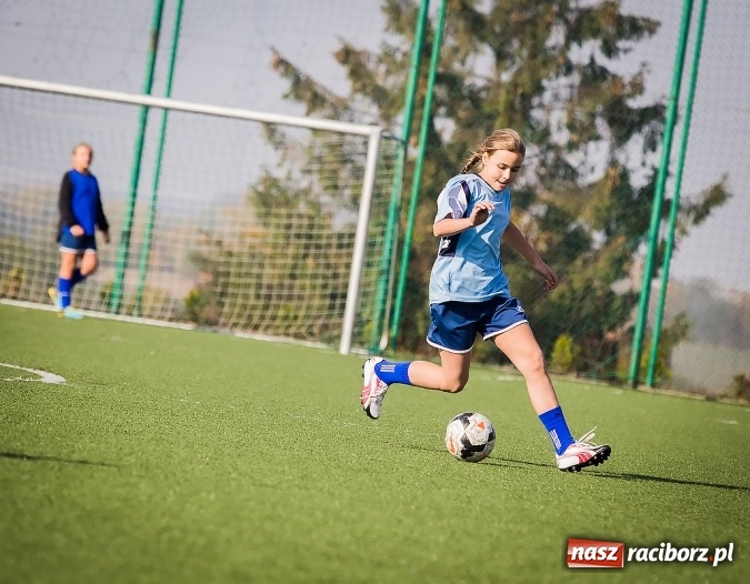 Zdjęcie w galerii na portalu naszraciborz.pl: Dziewczęta rywalizowały na orliku w Pietrowicach Wielkich wiadomości z regionu