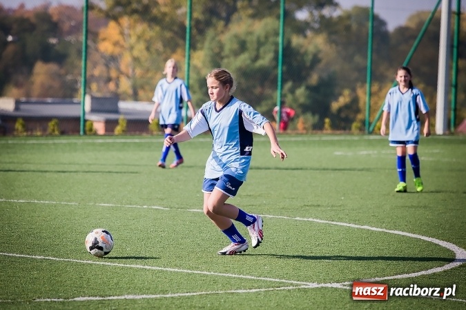 Zdjęcie w galerii na portalu naszraciborz.pl: Dziewczęta rywalizowały na orliku w Pietrowicach Wielkich wiadomości z regionu