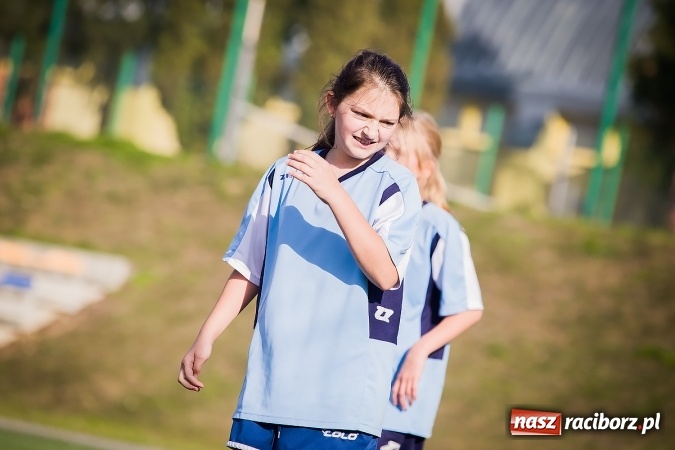 Zdjęcie w galerii na portalu naszraciborz.pl: Dziewczęta rywalizowały na orliku w Pietrowicach Wielkich wiadomości z regionu