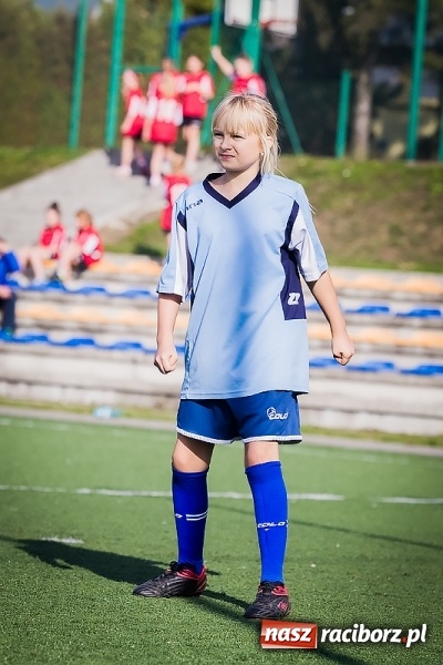 Zdjęcie w galerii na portalu naszraciborz.pl: Dziewczęta rywalizowały na orliku w Pietrowicach Wielkich wiadomości z regionu