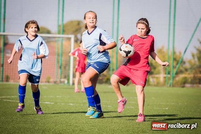 Zdjęcie w galerii na portalu naszraciborz.pl: Dziewczęta rywalizowały na orliku w Pietrowicach Wielkich wiadomości z regionu