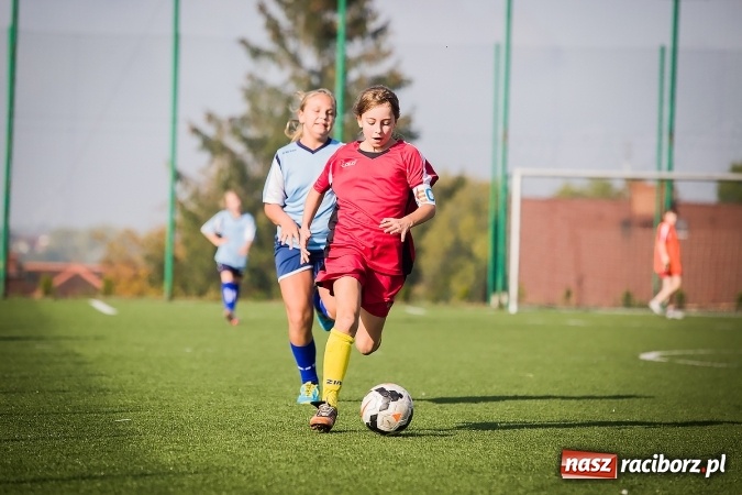 Zdjęcie w galerii na portalu naszraciborz.pl: Dziewczęta rywalizowały na orliku w Pietrowicach Wielkich wiadomości z regionu