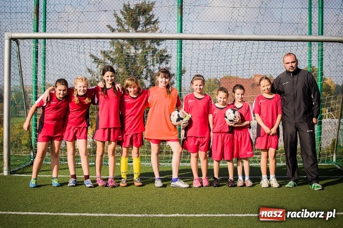 Zdjęcie w galerii na portalu naszraciborz.pl: Dziewczęta rywalizowały na orliku w Pietrowicach Wielkich wiadomości z regionu