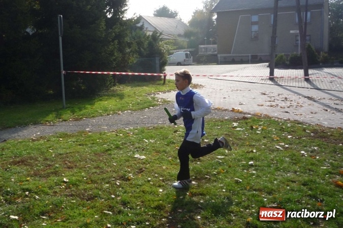 Zdjęcie w galerii na portalu naszraciborz.pl: Rejonowe Sztafetowe Biegi Przełajowe - w Tworkowie walczono o awans do finału wojewódzkiego  wiadomości z regionu