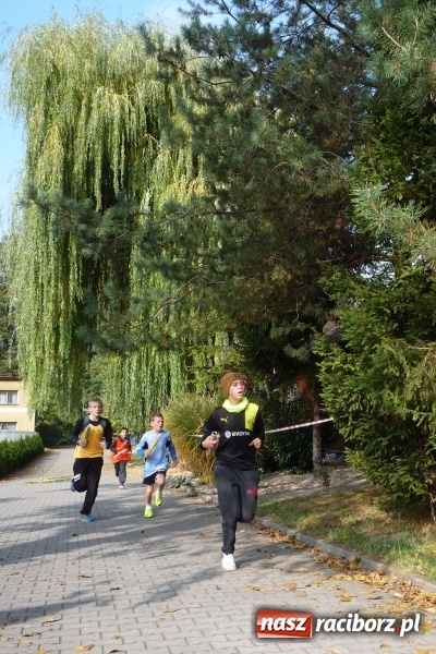 Zdjęcie w galerii na portalu naszraciborz.pl: Rejonowe Sztafetowe Biegi Przełajowe - w Tworkowie walczono o awans do finału wojewódzkiego  wiadomości z regionu