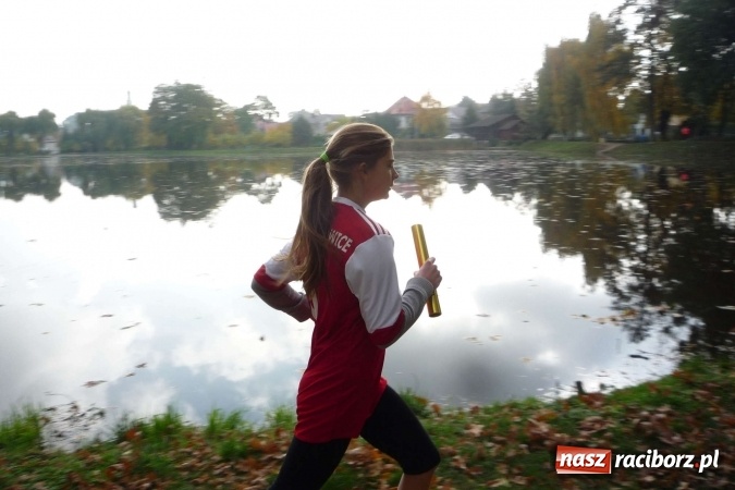 Zdjęcie w galerii na portalu naszraciborz.pl: Rejonowe Sztafetowe Biegi Przełajowe - w Tworkowie walczono o awans do finału wojewódzkiego  wiadomości z regionu