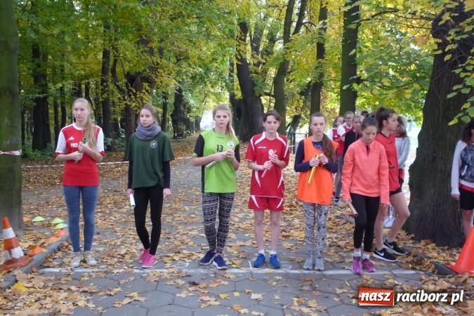 Zdjęcie w galerii na portalu naszraciborz.pl: Rejonowe Sztafetowe Biegi Przełajowe - w Tworkowie walczono o awans do finału wojewódzkiego  wiadomości z regionu