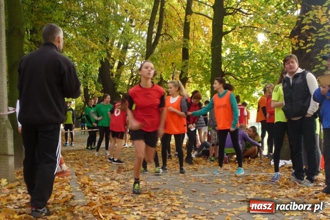 Zdjęcie w galerii na portalu naszraciborz.pl: Rejonowe Sztafetowe Biegi Przełajowe - w Tworkowie walczono o awans do finału wojewódzkiego  wiadomości z regionu