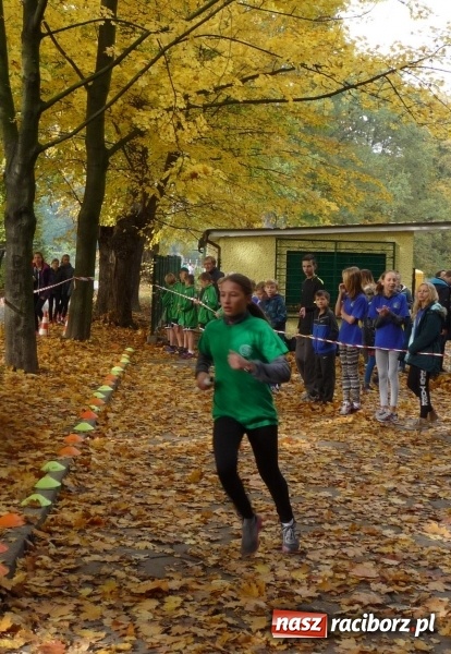 Zdjęcie w galerii na portalu naszraciborz.pl: Rejonowe Sztafetowe Biegi Przełajowe - w Tworkowie walczono o awans do finału wojewódzkiego  wiadomości z regionu