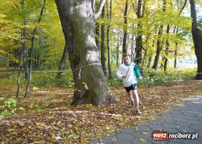 Zdjęcie w galerii na portalu naszraciborz.pl: Rejonowe Sztafetowe Biegi Przełajowe - w Tworkowie walczono o awans do finału wojewódzkiego  wiadomości z regionu