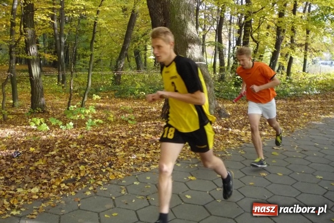 Zdjęcie w galerii na portalu naszraciborz.pl: Rejonowe Sztafetowe Biegi Przełajowe - w Tworkowie walczono o awans do finału wojewódzkiego  wiadomości z regionu