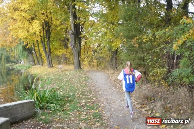Zdjęcie w galerii na portalu naszraciborz.pl: Rejonowe Sztafetowe Biegi Przełajowe - w Tworkowie walczono o awans do finału wojewódzkiego  wiadomości z regionu