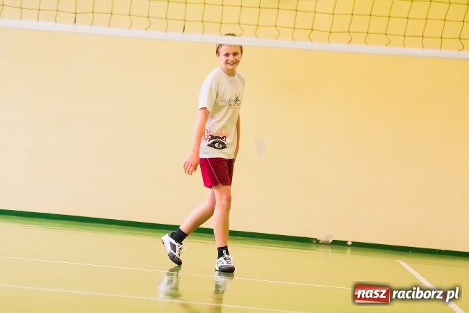 Zdjęcie w galerii na portalu naszraciborz.pl: Mistrzostwa Raciborza Szk&oacute;ł Gimnazjalnych w Dw&oacute;jkach Siatkarskich Chłopc&oacute;w wiadomości z regionu