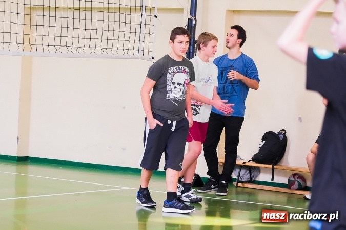 Zdjęcie w galerii na portalu naszraciborz.pl: Mistrzostwa Raciborza Szk&oacute;ł Gimnazjalnych w Dw&oacute;jkach Siatkarskich Chłopc&oacute;w wiadomości z regionu