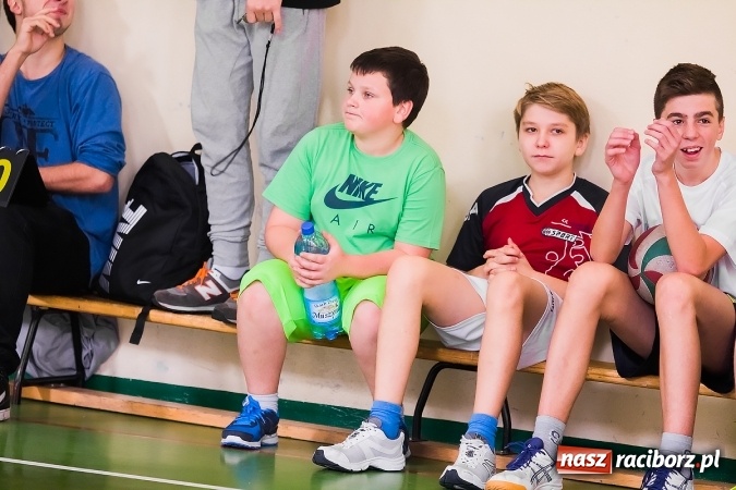 Zdjęcie w galerii na portalu naszraciborz.pl: Mistrzostwa Raciborza Szk&oacute;ł Gimnazjalnych w Dw&oacute;jkach Siatkarskich Chłopc&oacute;w wiadomości z regionu