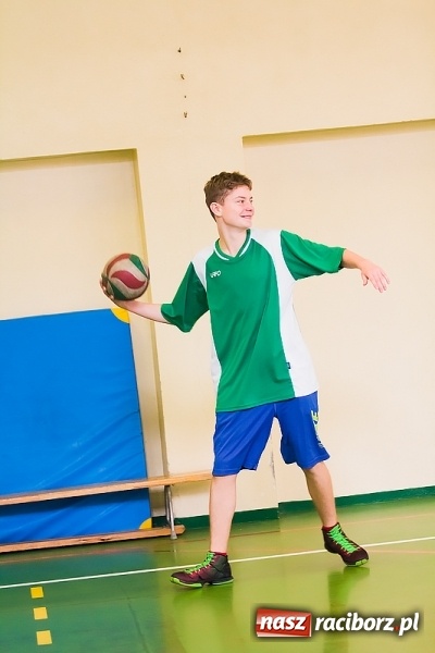 Zdjęcie w galerii na portalu naszraciborz.pl: Mistrzostwa Raciborza Szk&oacute;ł Gimnazjalnych w Dw&oacute;jkach Siatkarskich Chłopc&oacute;w wiadomości z regionu