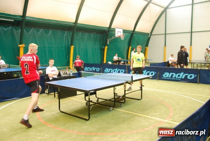 Zdjęcie w galerii na portalu naszraciborz.pl: 156 meczów rozegrano na I Turnieju Tenisa Stołowego o Puchar Starosty Raciborskiego w Rudach wiadomości z regionu