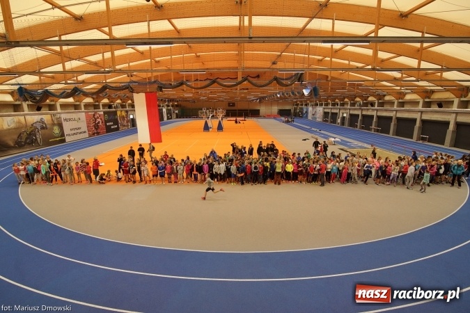 Zdjęcie w galerii na portalu naszraciborz.pl: Jesienne Międzynarodowe Halowe Mistrzostwa Powiatu Raciborskiego w Lekkiej Atletyce wiadomości z regionu