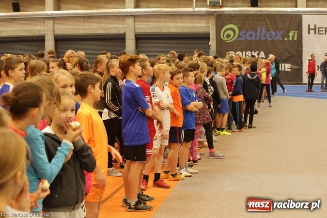 Zdjęcie w galerii na portalu naszraciborz.pl: Jesienne Międzynarodowe Halowe Mistrzostwa Powiatu Raciborskiego w Lekkiej Atletyce wiadomości z regionu