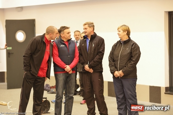Zdjęcie w galerii na portalu naszraciborz.pl: Jesienne Międzynarodowe Halowe Mistrzostwa Powiatu Raciborskiego w Lekkiej Atletyce wiadomości z regionu