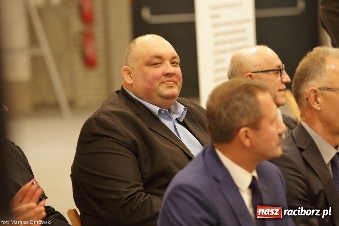 Zdjęcie w galerii na portalu naszraciborz.pl: Jesienne Międzynarodowe Halowe Mistrzostwa Powiatu Raciborskiego w Lekkiej Atletyce wiadomości z regionu