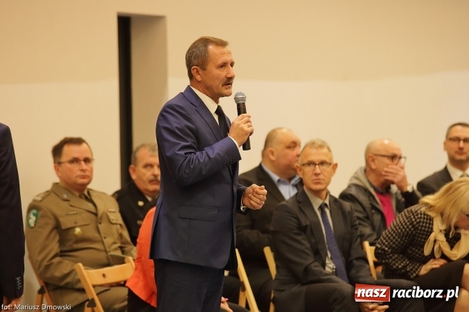 Zdjęcie w galerii na portalu naszraciborz.pl: Jesienne Międzynarodowe Halowe Mistrzostwa Powiatu Raciborskiego w Lekkiej Atletyce wiadomości z regionu