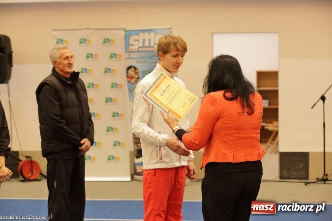 Zdjęcie w galerii na portalu naszraciborz.pl: Jesienne Międzynarodowe Halowe Mistrzostwa Powiatu Raciborskiego w Lekkiej Atletyce wiadomości z regionu