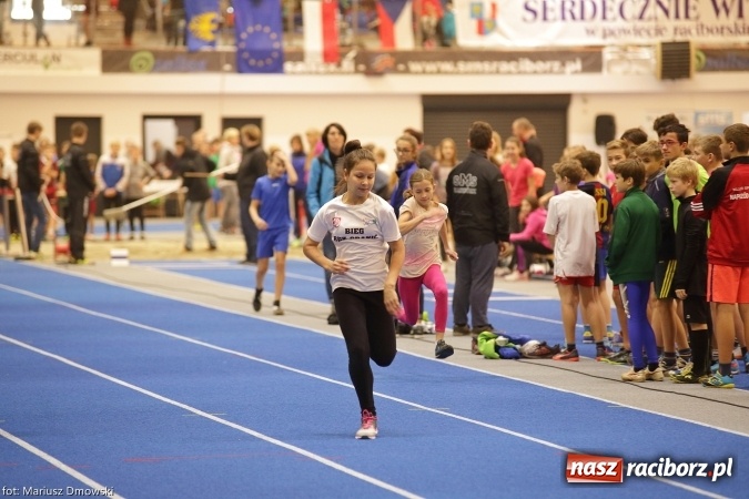 Zdjęcie w galerii na portalu naszraciborz.pl: Jesienne Międzynarodowe Halowe Mistrzostwa Powiatu Raciborskiego w Lekkiej Atletyce wiadomości z regionu