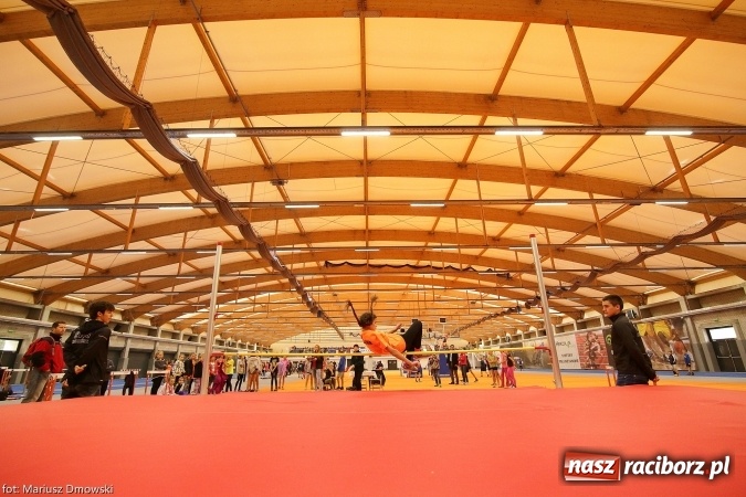Zdjęcie w galerii na portalu naszraciborz.pl: Jesienne Międzynarodowe Halowe Mistrzostwa Powiatu Raciborskiego w Lekkiej Atletyce wiadomości z regionu