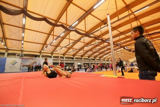 Zdjęcie w galerii na portalu naszraciborz.pl: Jesienne Międzynarodowe Halowe Mistrzostwa Powiatu Raciborskiego w Lekkiej Atletyce wiadomości z regionu