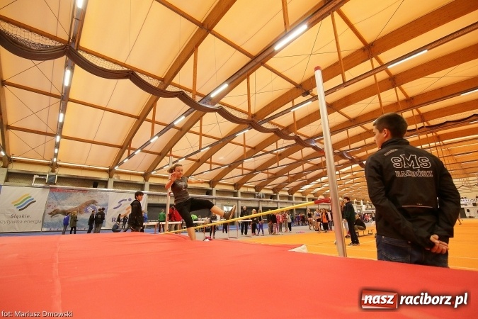 Zdjęcie w galerii na portalu naszraciborz.pl: Jesienne Międzynarodowe Halowe Mistrzostwa Powiatu Raciborskiego w Lekkiej Atletyce wiadomości z regionu