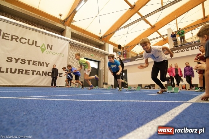 Zdjęcie w galerii na portalu naszraciborz.pl: Jesienne Międzynarodowe Halowe Mistrzostwa Powiatu Raciborskiego w Lekkiej Atletyce wiadomości z regionu