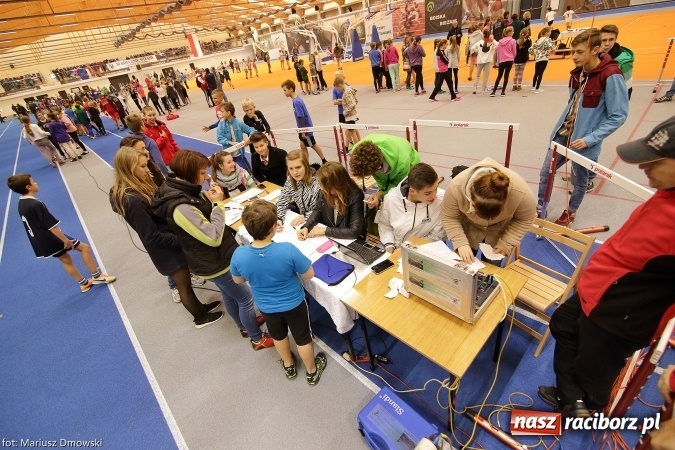 Zdjęcie w galerii na portalu naszraciborz.pl: Jesienne Międzynarodowe Halowe Mistrzostwa Powiatu Raciborskiego w Lekkiej Atletyce wiadomości z regionu