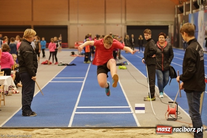 Zdjęcie w galerii na portalu naszraciborz.pl: Jesienne Międzynarodowe Halowe Mistrzostwa Powiatu Raciborskiego w Lekkiej Atletyce wiadomości z regionu