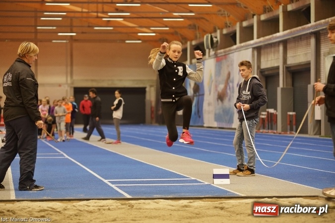 Zdjęcie w galerii na portalu naszraciborz.pl: Jesienne Międzynarodowe Halowe Mistrzostwa Powiatu Raciborskiego w Lekkiej Atletyce wiadomości z regionu