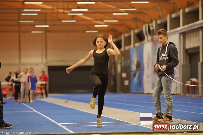 Zdjęcie w galerii na portalu naszraciborz.pl: Jesienne Międzynarodowe Halowe Mistrzostwa Powiatu Raciborskiego w Lekkiej Atletyce wiadomości z regionu