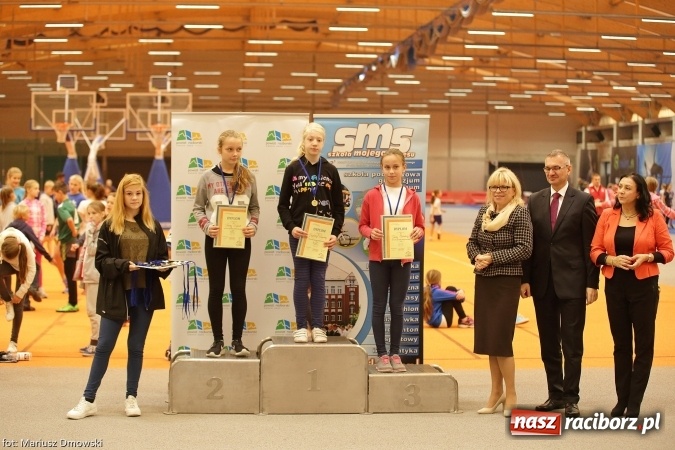Zdjęcie w galerii na portalu naszraciborz.pl: Jesienne Międzynarodowe Halowe Mistrzostwa Powiatu Raciborskiego w Lekkiej Atletyce wiadomości z regionu