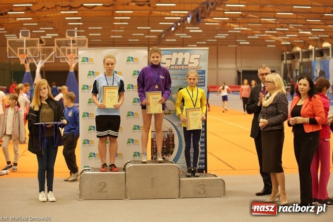 Zdjęcie w galerii na portalu naszraciborz.pl: Jesienne Międzynarodowe Halowe Mistrzostwa Powiatu Raciborskiego w Lekkiej Atletyce wiadomości z regionu